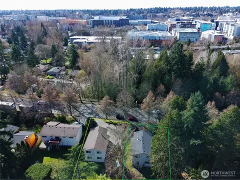 10606 Roosevelt Way NE, Seattle, WA 98125