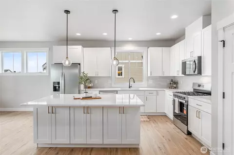 Kitchen - 316 W 3rd St, Everson, WA 98247 photo 4 of 4