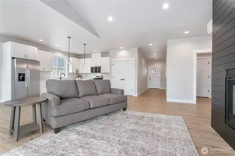 Living - 316 W 3rd St, Everson, WA 98247 photo 5 of 6