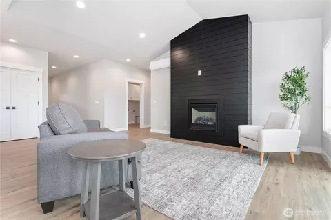 Living - 316 W 3rd St, Everson, WA 98247 photo 4 of 6