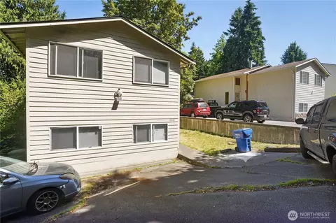 10616 Roosevelt Way NE, Seattle, WA 98125