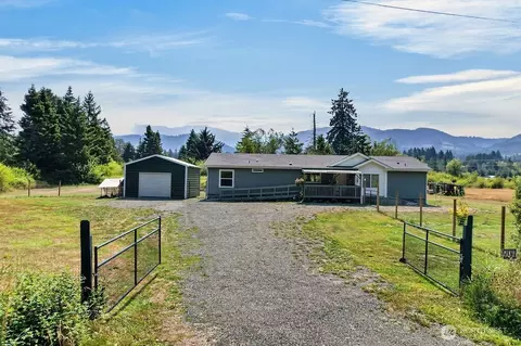 62 Hoffman Rd, Port Angeles, WA 98363