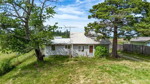 Exterior - 1948 Central Rd, Everson, WA 98247 photo 1 of 3
