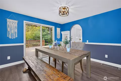 Dining - 402 170th Pl SW, Bothell, WA 98012 photo 2 of 3