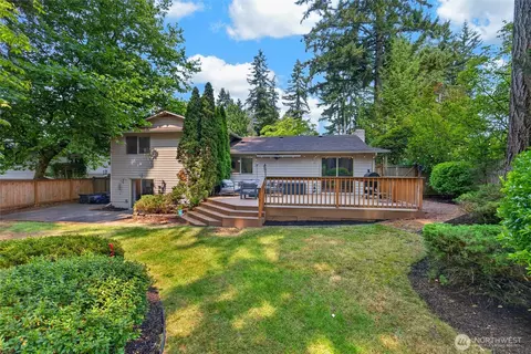 Exterior - 402 170th Pl SW, Bothell, WA 98012 photo 7 of 9