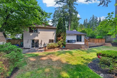 Exterior - 402 170th Pl SW, Bothell, WA 98012 photo 6 of 9