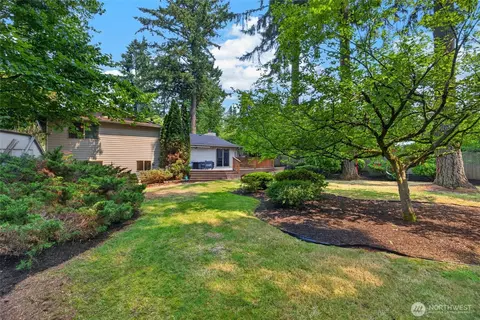 Exterior - 402 170th Pl SW, Bothell, WA 98012 photo 8 of 9