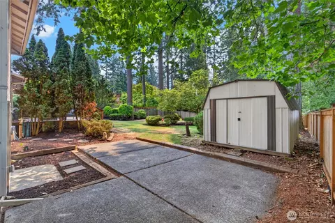 Exterior - 402 170th Pl SW, Bothell, WA 98012 photo 2 of 9