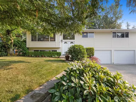 13042 SE 184th Pl, Renton, WA 98058