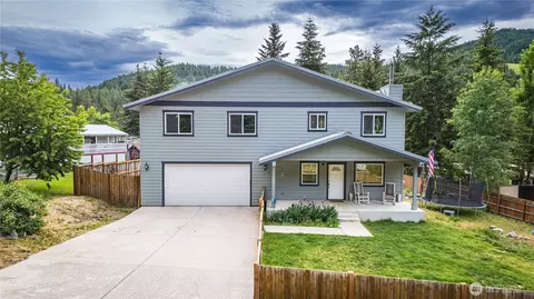 3633 Cottonwood Ln, Peshastin, WA 98847