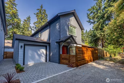 13732 Stone Ave N, Seattle, WA 98133
