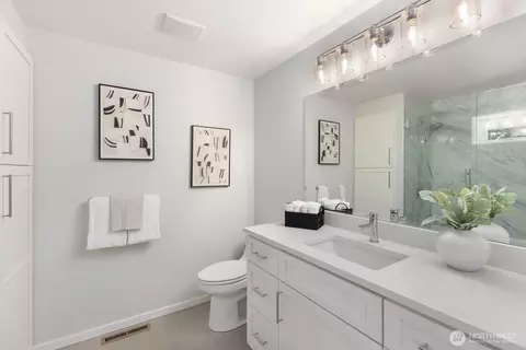 Bath - 10920 NE 189th St, Bothell, WA 98011 photo 2 of 4