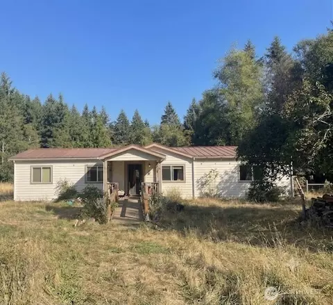 31 Spruce Ln, Port Hadlock, WA 98339