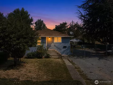 4424 S Holly St, Seattle, WA 98118