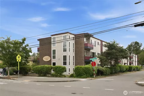 4803 S Henderson St, Seattle, WA 98118