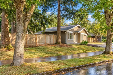 3905 N Highland St, Tacoma, WA 98407