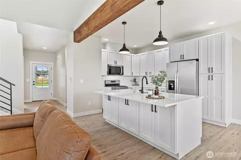 Kitchen - 312 W 3rd St, Everson, WA 98247 photo 4 of 6