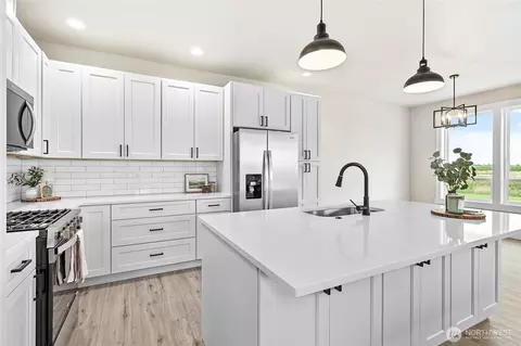 Kitchen - 312 W 3rd St, Everson, WA 98247 photo 6 of 6