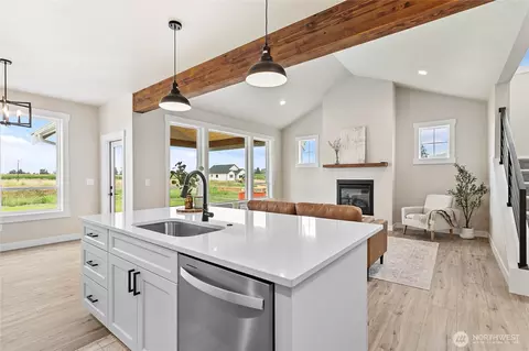 Kitchen - 312 W 3rd St, Everson, WA 98247 photo 1 of 6