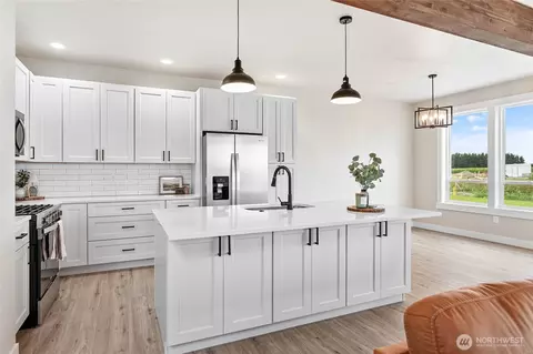 Kitchen - 312 W 3rd St, Everson, WA 98247 photo 5 of 6