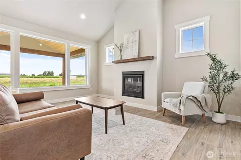 Living - 312 W 3rd St, Everson, WA 98247 photo 1 of 3