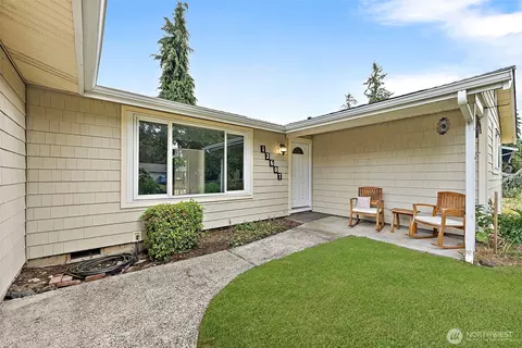 12607 136th St E, Puyallup, WA 98374