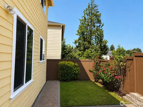 Exterior - 4109 172nd Pl SE #SE, Bothell, WA 98012 photo 3 of 4
