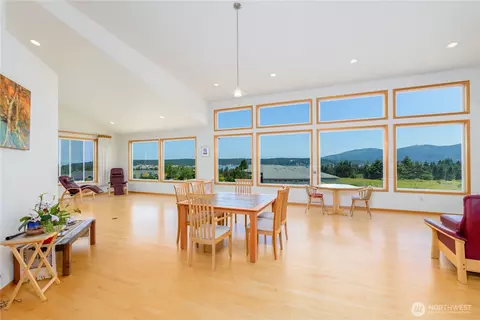 Dining - 160 Mariners View Ct, Sequim, WA 98382 photo 1 of 2