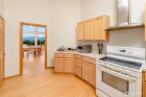 Kitchen - 160 Mariners View Ct, Sequim, WA 98382 photo 4 of 4