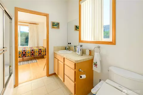 Bath - 160 Mariners View Ct, Sequim, WA 98382 photo 3 of 4