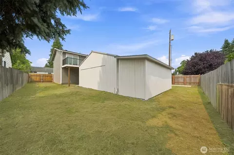 Exterior - 6809 Washington Ave, Everett, WA 98203 photo 7 of 10