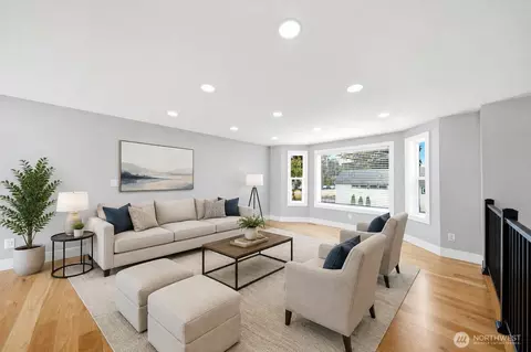 Living - 6809 Washington Ave, Everett, WA 98203 photo 1 of 2