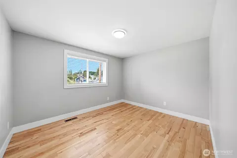 Bedroom - 6809 Washington Ave, Everett, WA 98203 photo 4 of 6
