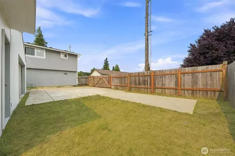 Exterior - 6809 Washington Ave, Everett, WA 98203 photo 6 of 10