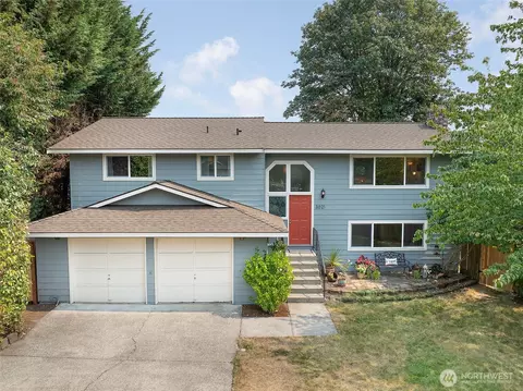 3021 NE 194th St, Lake Forest Park, WA 98155