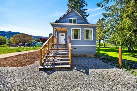 2115 Valley Hwy, Deming, WA 98244