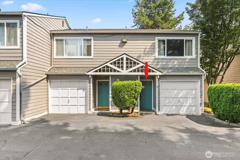 826 Pike St NE #C8, Auburn, WA 98002