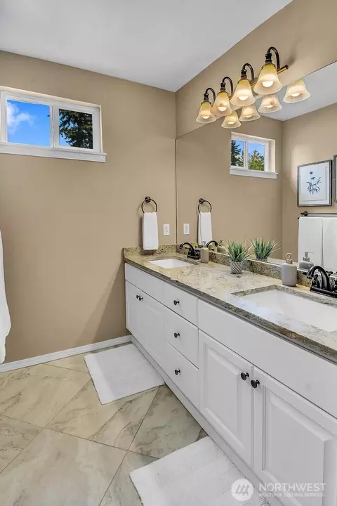 Bath - 14719 32nd Dr SE, Mill Creek, WA 98012 photo 4 of 4