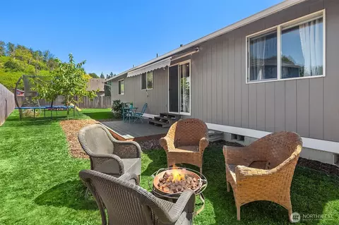 Exterior - 801 Pine St, Sultan, WA 98294 photo 5 of 7