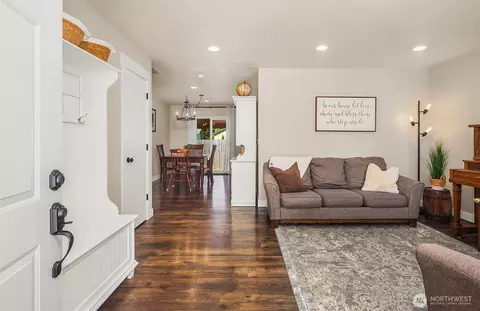 Entry Way - 801 Pine St, Sultan, WA 98294 photo 1 of 2