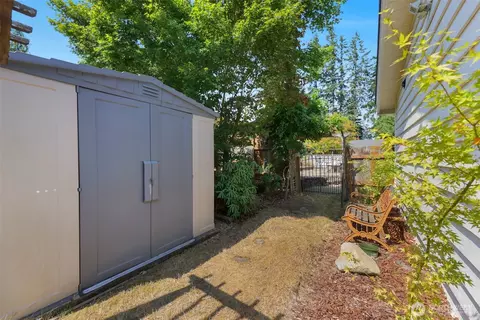 Exterior - 3330 120th St SE, Everett, WA 98208 photo 11 of 17