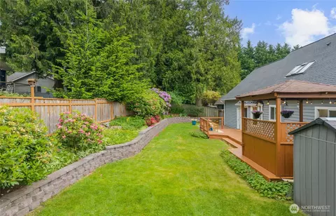 Exterior - 412 164 Pl SE, Bothell, WA 98012 photo 2 of 5