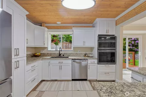 Kitchen - 412 164 Pl SE, Bothell, WA 98012 photo 1 of 2
