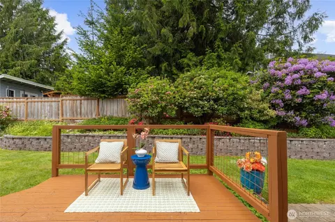 Exterior - 412 164 Pl SE, Bothell, WA 98012 photo 3 of 5
