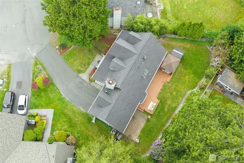 View/Area - 412 164 Pl SE, Bothell, WA 98012 photo 2 of 3
