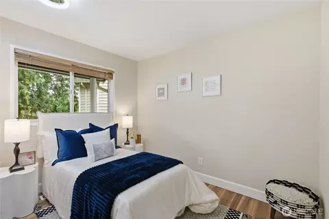 Bedroom - 412 164 Pl SE, Bothell, WA 98012 photo 1 of 5