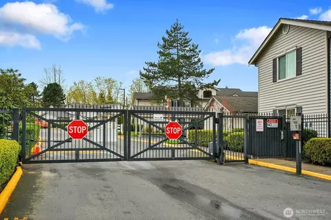 View/Area - 12404 E Gibson Rd #B-304, Everett, WA 98204 photo 3 of 3