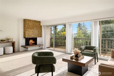 2500 81st Ave SE #351, Mercer Island, WA 98040
