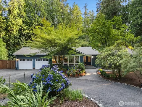 21337 Eagle Sky Pl, Poulsbo, WA 98370