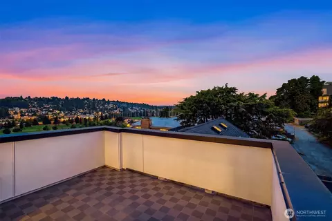 2538 14th Ave W #E, Seattle, WA 98119